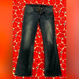 Hudson Petite Boot Cut Signature Jeans. Size 29. Medium wash. Very flattering.
